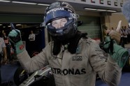 Rosbergs līksmo par uzvaru F-1 sezonā - 9