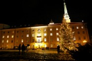 Valsts prezidents iededz Rīgas pils Ziemassvētku egli - 17