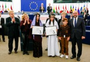 Irākas jezīdu aktīvistes Nadia Murada un Lamija Adži Bašara saņem 2016. gada Saharova balvu - 10