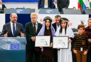 Irākas jezīdu aktīvistes Nadia Murada un Lamija Adži Bašara saņem 2016. gada Saharova balvu - 11