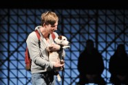 "Savāds atgadījums ar suni naktī" – izrāde Nacionālajā teātrī  - 16