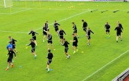 Latvijas nacionālās futbola izlases otrā treniņu diena Nionā - 4