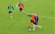 Latvijas nacionālās futbola izlases otrā treniņu diena Nionā - 19