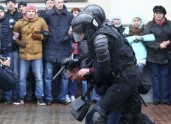 Baltkrievijā policija aiztur cilvēkus - 18