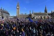 Londonā protestē pret "Brexit" - 17