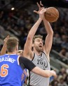 Basketbols, NBA:  "Knicks" pret  "Spurs" - 4