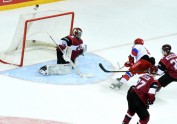 Latvijas hokejisti Hārtlija debijā 'sausā' zaudē Krievijas otrajai izlasei - 14
