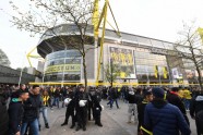 Sprādzienā cieš futbola komandas 'Borussia Dortmund' autobuss - 6