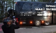 Sprādzienā cieš futbola komandas 'Borussia Dortmund' autobuss - 11