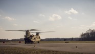 Aviācijas bāzē Lielvārdē ieradās trīs ASV Armijas helikopteri “Chinook” - 14