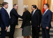 Ķīnas parlamenta spīkeris tiekas ar Latvijas amatpersonām - 7