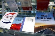 Ķīnas parlamenta spīkers LNB dāvina grāmatas - 2