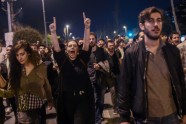 Pēc referenduma Turcijā svin un protestē - 5