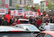 Albānijā opozīcija bloķē galvenos ceļus