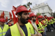 Streiks un demonstrācijas pret jauniem taupības pasākumiem Grieķijā - 5