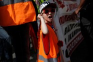 Streiks un demonstrācijas pret jauniem taupības pasākumiem Grieķijā - 12