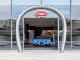 'Bugatti' dīlercentrs Dubaijā - 7