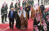 Donalds Tramps vizītē Saūda Arābijā - 2