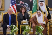 Donalds Tramps vizītē Saūda Arābijā - 7