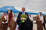 Donalds Tramps vizītē Saūda Arābijā - 17