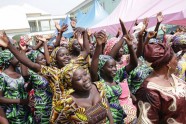  No 'Boho Haram' gūsta Nigērijā atbrīvotas 82 meitenes - 7