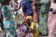  No 'Boho Haram' gūsta Nigērijā atbrīvotas 82 meitenes - 10