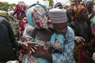  No 'Boho Haram' gūsta Nigērijā atbrīvotas 82 meitenes - 14