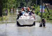 Šrilankā plūdos un zemes nogruvumos dzīvību zaudējuši vairāk nekā 100 cilvēki - 6