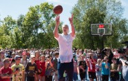 Kristaps Porziņģis atklāj basketbola laukumu Liepājā - 25