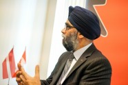Kanādas aizsardzības ministrs Hardžits Sadžans - 7