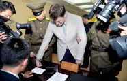 No Ziemeļkorejas ieslodzījuma atbrīvotais ASV students Oto Vormbīrs - 4