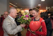 Latvijas sieviešu basketbola izlases sagaidīšana lidostā