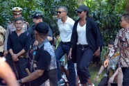Obamu ģimene apciemo Indonēziju - 1