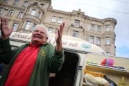 81 gadu vecs vācietis ar traktoru aizbrauc līdz Sanktpēterburgai - 14