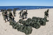 Spānijas karavīri dodas pārgājienā līdz Baltijas jūras līča piekrastei Carnikavas novadā - 23