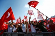 Turcijas puča gadadienas gājiens ar karogiem - 1