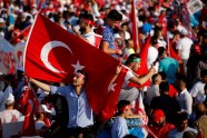 Turcijas puča gadadienas gājiens ar karogiem - 6