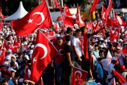 Turcijas puča gadadienas gājiens ar karogiem - 7