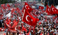 Turcijas puča gadadienas gājiens ar karogiem - 9