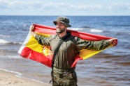 Spānijas karavīri dodas maršā - pārgājienā - 9