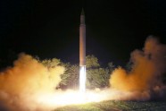 Ziemeļkorejā līksmo par jaunās raķetes izmēģinājumu - 8