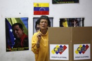 Venecuēlā cilvēku simti vēlē Konstitucionālās sapulces vēlēšanās - 6
