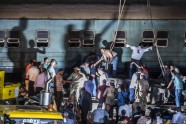 Divu pasažieru vilcienu sadursme Ēģiptē - 9