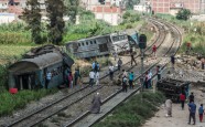 Divu pasažieru vilcienu sadursme Ēģiptē - 10