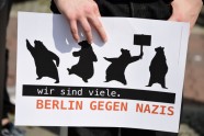 Neonacistu demonstrācija Hesa nāves gadadienā Berlīnē - 15