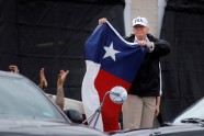 Donalds Tramps ierodas plūdu skartajā Teksasā - 4