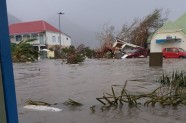 "Irma" sāk plosīties Karību salās - 19