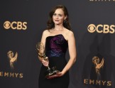 2017_Primetime_Emmy_Awards_-_Press_Room_48371.jpg-2e4cb