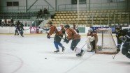 Latvijas karavīri cīkstas ar NATO spēkiem hokeja laukumā - 42