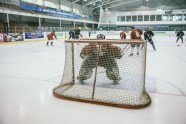Latvijas karavīri cīkstas ar NATO spēkiem hokeja laukumā - 46